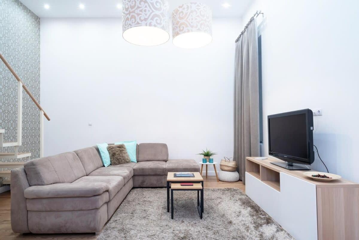 Super Central Apartment With A/C Budapest Esterno foto